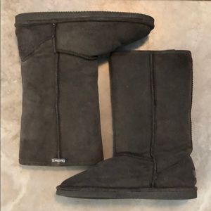 Gray BearPaw cozy boots